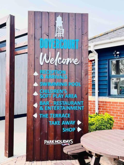 Lola'S Caravan. Your Home Away From Home. Parkeston Esterno foto