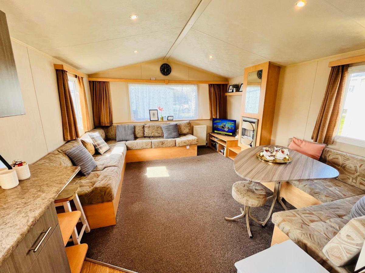 Lola'S Caravan. Your Home Away From Home. Parkeston Esterno foto